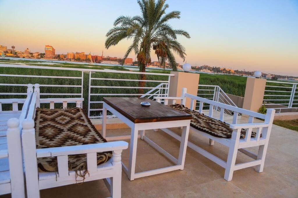 Royal Nile Villa - Nile View Apartment 1 Luxor Ngoại thất bức ảnh